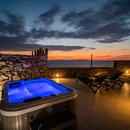 Gorgeous Studio In Cycladic Architecture Overlooking The Aegean *
